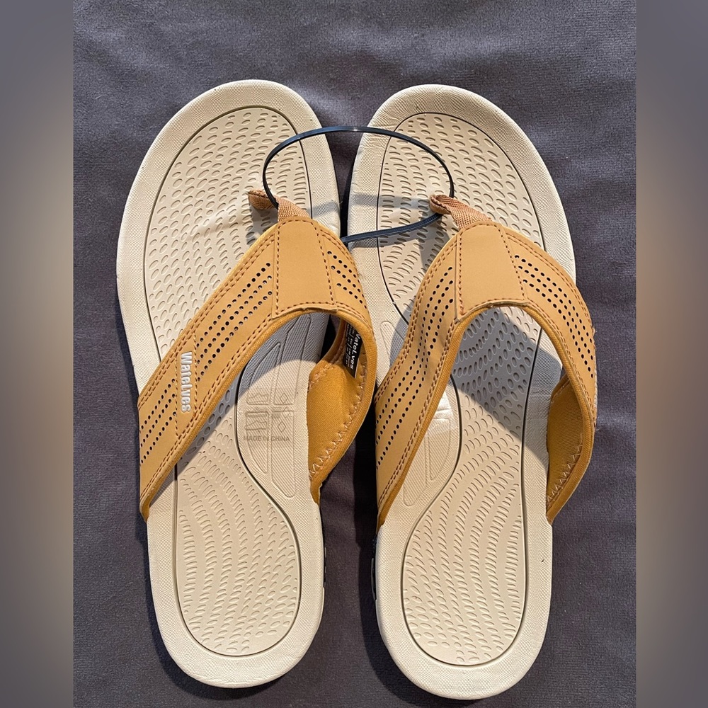 NWT WateLves Mens Sandals With Arch Support Size 11 US 10.5 UK